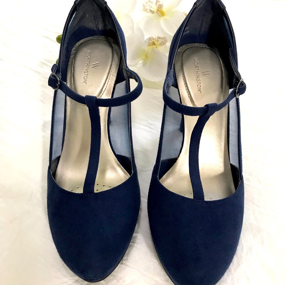 Worthington Blue Navy suede heels shoes. Heels 4”. Size 7.5 M. Little use.
